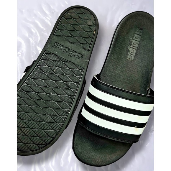 Adidas‎ slides - Picture 3 of 4